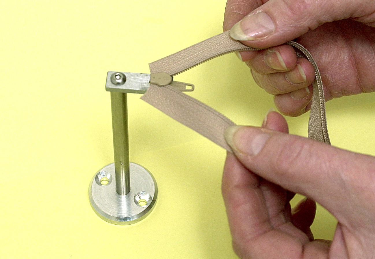 Zip Jig - Easy way to attach slides to Zipping- Fits No 5 or No 3